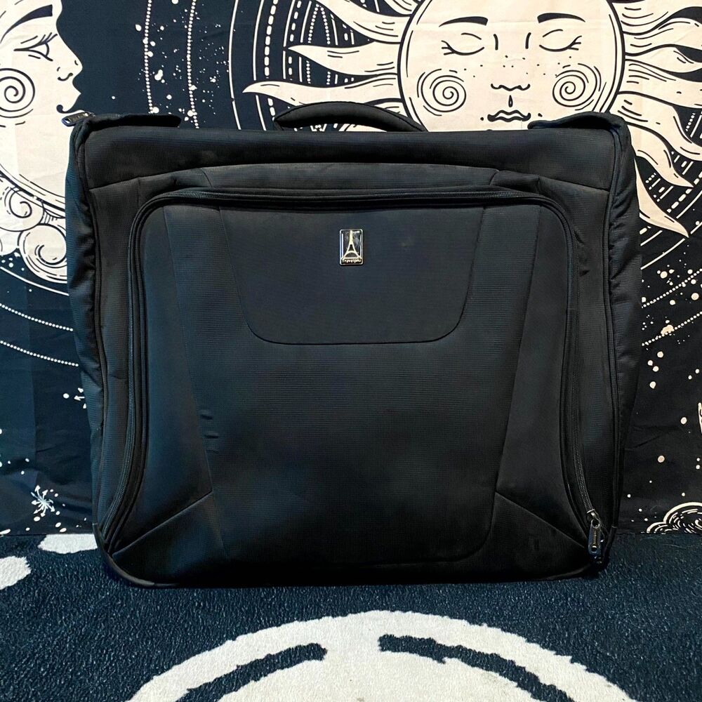 TravelPro Garment Bag Unisex Black Top Handle Adjustable Straps Luggage Travel